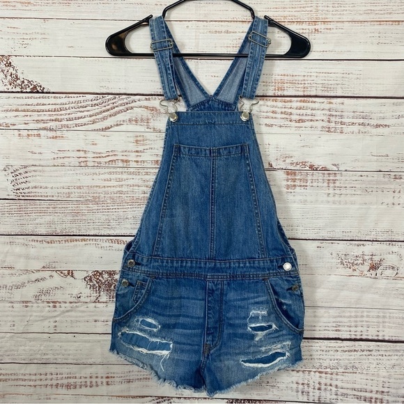 American Eagle outfitters ripped size XSmall raw hem short overalls - Picture 2 of 8